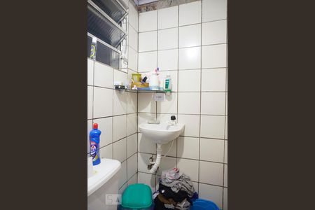 Casa de condomínio à venda com 150m², 5 quartos e 1 vagaCasa 2 - Banheiro