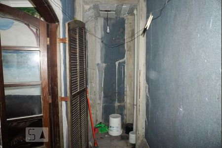 Casa de condomínio à venda com 150m², 5 quartos e 1 vagaCasa 1 - Lavanderia