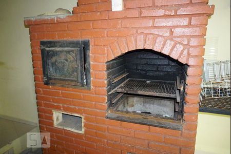 Casa de condomínio à venda com 150m², 5 quartos e 1 vagaSalão de Festa com Churrasqueira