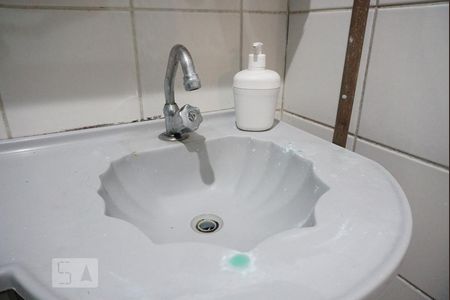 Casa de condomínio à venda com 150m², 5 quartos e 1 vagaCasa 1 - Banheiro Social