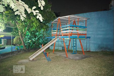 Casa de condomínio à venda com 150m², 5 quartos e 1 vagaÁrea Comum - Playground