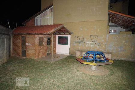 Casa de condomínio à venda com 150m², 5 quartos e 1 vagaÁrea Comum - Playground