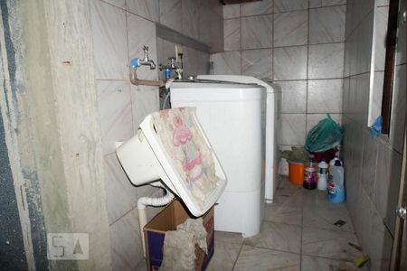 Casa de condomínio à venda com 150m², 5 quartos e 1 vagaCasa 1 - Lavanderia
