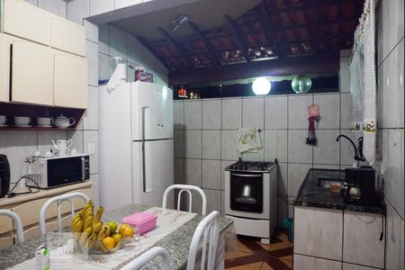 Casa de condomínio à venda com 150m², 5 quartos e 1 vagaCasa 1 - Cozinha