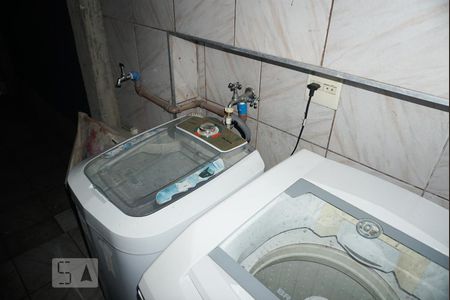 Casa de condomínio à venda com 150m², 5 quartos e 1 vagaCasa 1 - Lavanderia