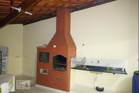 Casa de condomínio à venda com 150m², 5 quartos e 1 vagaSalão de Festa com Churrasqueira