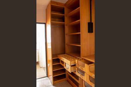 Apartamento à venda com 130m², 3 quartos e 2 vagasCloset