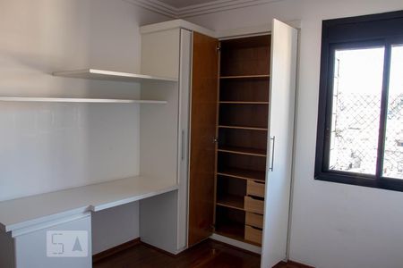Apartamento à venda com 130m², 3 quartos e 2 vagasQuarto 2