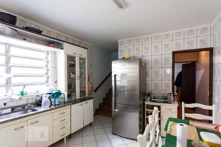 Casa à venda com 162m², 3 quartos e 2 vagas Casa à venda com 162m², 3 quartos e 2 vagasCozinha