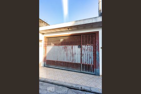 Casa à venda com 162m², 3 quartos e 2 vagas Casa à venda com 162m², 3 quartos e 2 vagasFachada