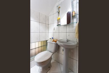 Casa à venda com 162m², 3 quartos e 2 vagas Casa à venda com 162m², 3 quartos e 2 vagasBanheiro