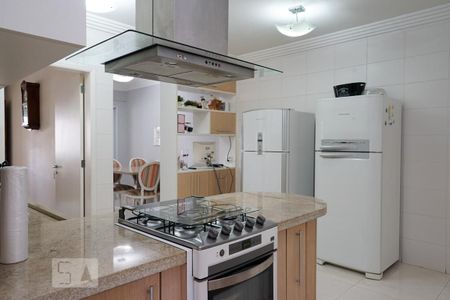 Apartamento para alugar com 234m², 4 quartos e 5 vagasCozinha