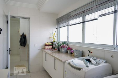 Apartamento para alugar com 234m², 4 quartos e 5 vagasÁrea de Serviço