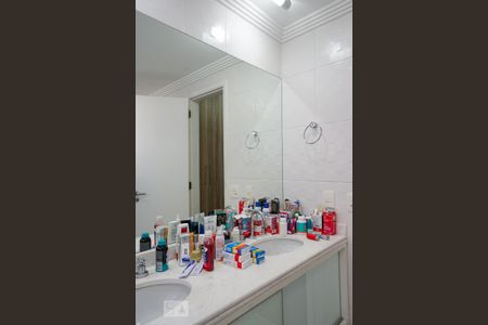 Apartamento para alugar com 234m², 4 quartos e 5 vagasBanheiro da Suíte