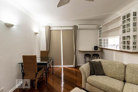 Sala de apartamento para alugar com 1 quarto, 56m² em Vila Nova Conceição, São Paulo