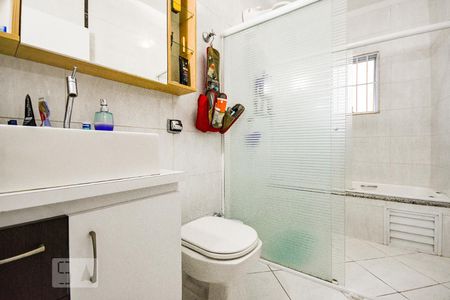 Casa à venda com 200m², 4 quartos e 2 vagasBanheiro 1