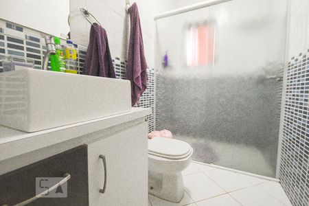 Casa à venda com 200m², 4 quartos e 2 vagasBanheiro 2