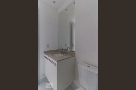 Banheiro de apartamento para alugar com 1 quarto, 25m² em Chácara Belenzinho, São Paulo
