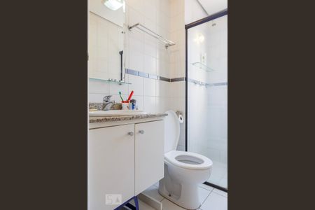 Apartamento à venda com 64m², 2 quartos e 1 vaga Apartamento à venda com 64m², 2 quartos e 1 vagaBanheiro