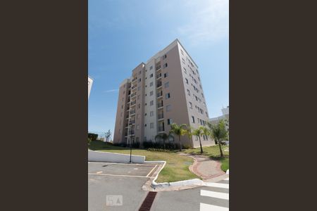 Apartamento para alugar com 55m², 2 quartos e 1 vaga Apartamento para alugar com 55m², 2 quartos e 1 vagaFachada