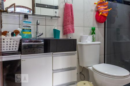 Casa à venda com 168m², 3 quartos e 4 vagas Casa à venda com 168m², 3 quartos e 4 vagasSuíte 2 - Banheiro