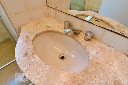 Apartamento para alugar com 68m², 2 quartos e 1 vagaBanheiro da Suíte