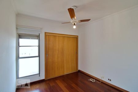Apartamento para alugar com 68m², 2 quartos e 1 vagaSuíte