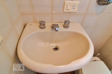 Apartamento para alugar com 68m², 2 quartos e 1 vagaBanheiro