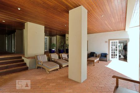 Apartamento para alugar com 68m², 2 quartos e 1 vagaÁrea comum