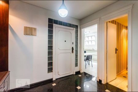Hall de apartamento para alugar com 3 quartos, 180m² em Gonzaga, Santos