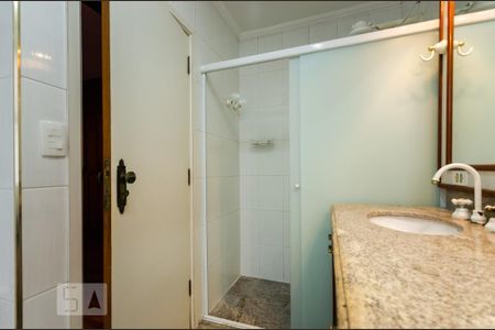Apartamento para alugar com 180m², 3 quartos e 2 vagas Apartamento para alugar com 180m², 3 quartos e 2 vagasBanheiro suíte 1