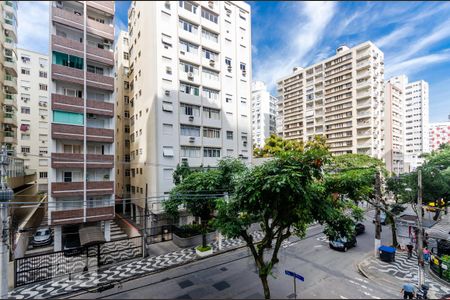 Vista sala de apartamento para alugar com 3 quartos, 180m² em Gonzaga, Santos