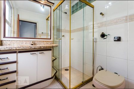 Apartamento para alugar com 180m², 3 quartos e 2 vagas Apartamento para alugar com 180m², 3 quartos e 2 vagasBanheiro suíte 2