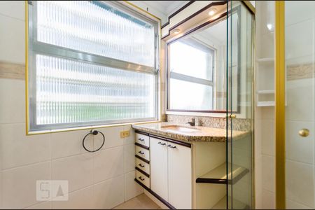 Apartamento para alugar com 180m², 3 quartos e 2 vagas Apartamento para alugar com 180m², 3 quartos e 2 vagasBanheiro suíte 2