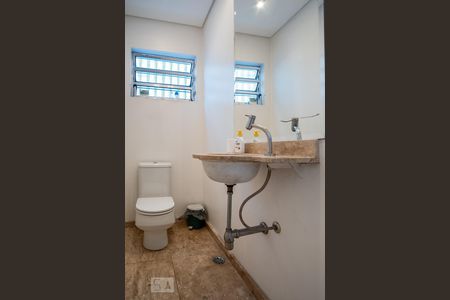 Lavabo de casa à venda com 3 quartos, 250m² em Vila Cleonice, São Paulo