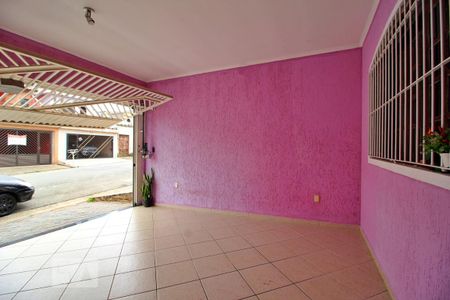 Casa à venda com 178m², 3 quartos e 2 vagasGaragem