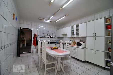 Casa à venda com 178m², 3 quartos e 2 vagasCozinha