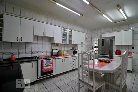Casa à venda com 178m², 3 quartos e 2 vagasCozinha