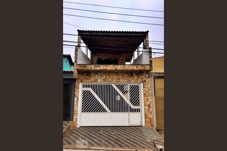 Casa à venda com 178m², 3 quartos e 2 vagasFachada