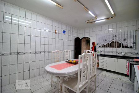 Casa à venda com 178m², 3 quartos e 2 vagasCozinha