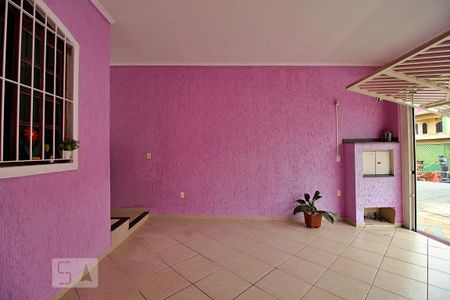 Casa à venda com 178m², 3 quartos e 2 vagasGaragem