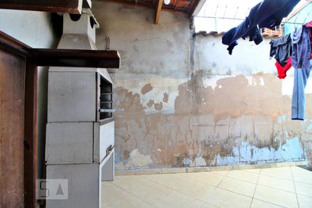 Casa à venda com 178m², 3 quartos e 2 vagasÁrea Externa