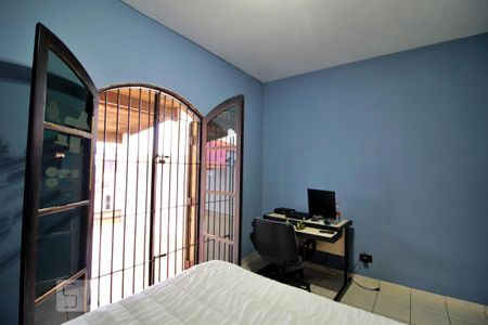Casa à venda com 178m², 3 quartos e 2 vagasQuarto 3