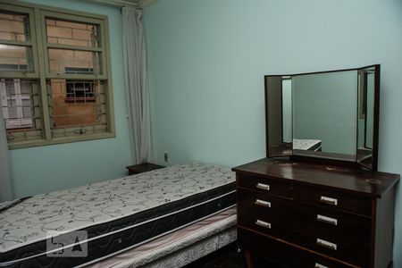 Quarto 2 de apartamento à venda com 2 quartos, 75m² em Medianeira, Porto Alegre