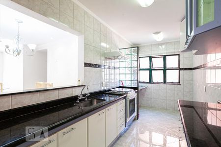 Apartamento à venda com 80m², 3 quartos e 2 vagasCozinha