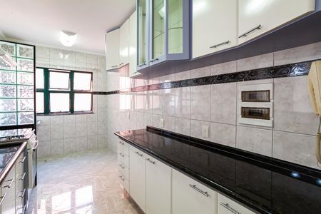 Apartamento à venda com 80m², 3 quartos e 2 vagasCozinha