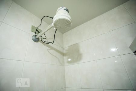 Casa para alugar com 200m², 3 quartos e 2 vagasBanheiro de Serviço - Chuveiro