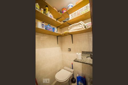 Casa para alugar com 200m², 3 quartos e 2 vagasBanheiro de Serviço 2