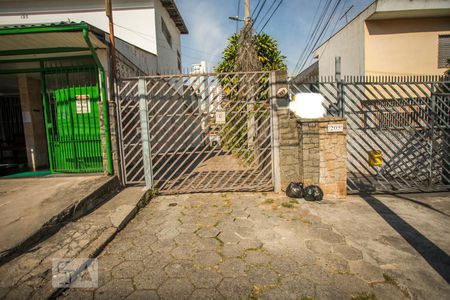 Casa para alugar com 200m², 3 quartos e 2 vagasFachada
