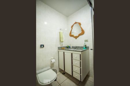 Casa para alugar com 200m², 3 quartos e 2 vagasBanheiro de Serviço